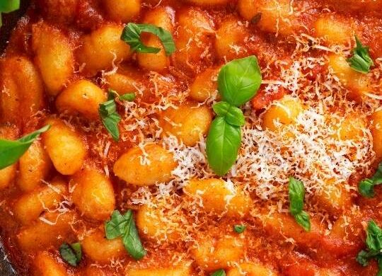 gnocchi with pomodoro sauce easy gnocchi recipe