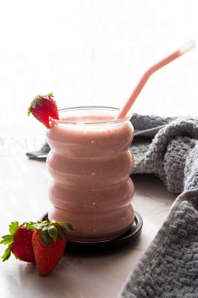Strawberry banana smoothie
